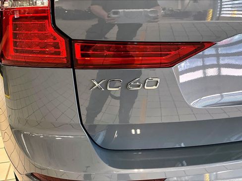 Certified 2024 Volvo XC60 B5 Core w/ Climate Package AWD/4WD image 31