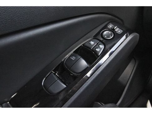Used 2024 Nissan Altima 2.5 SR FWD image 19