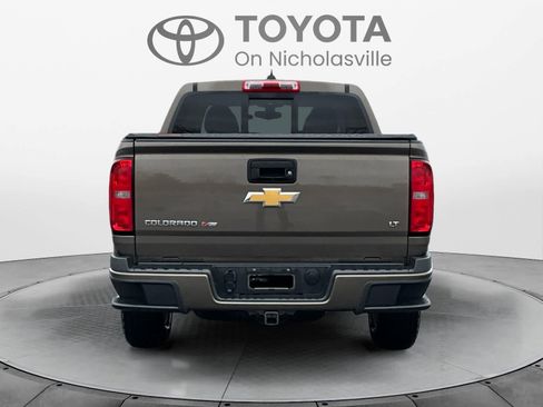 Used 2017 Chevrolet Colorado LT w/ LT Convenience Package image 5