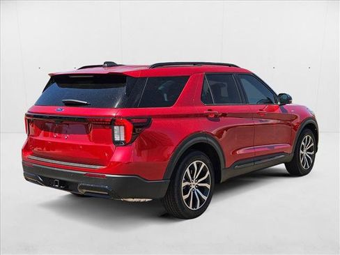 New 2025 Ford Explorer ST-Line image 2