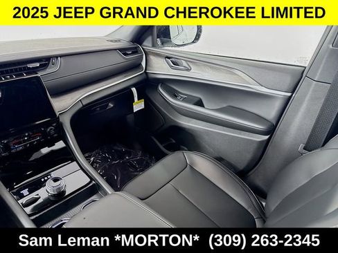 New 2025 Jeep Grand Cherokee Limited image 23