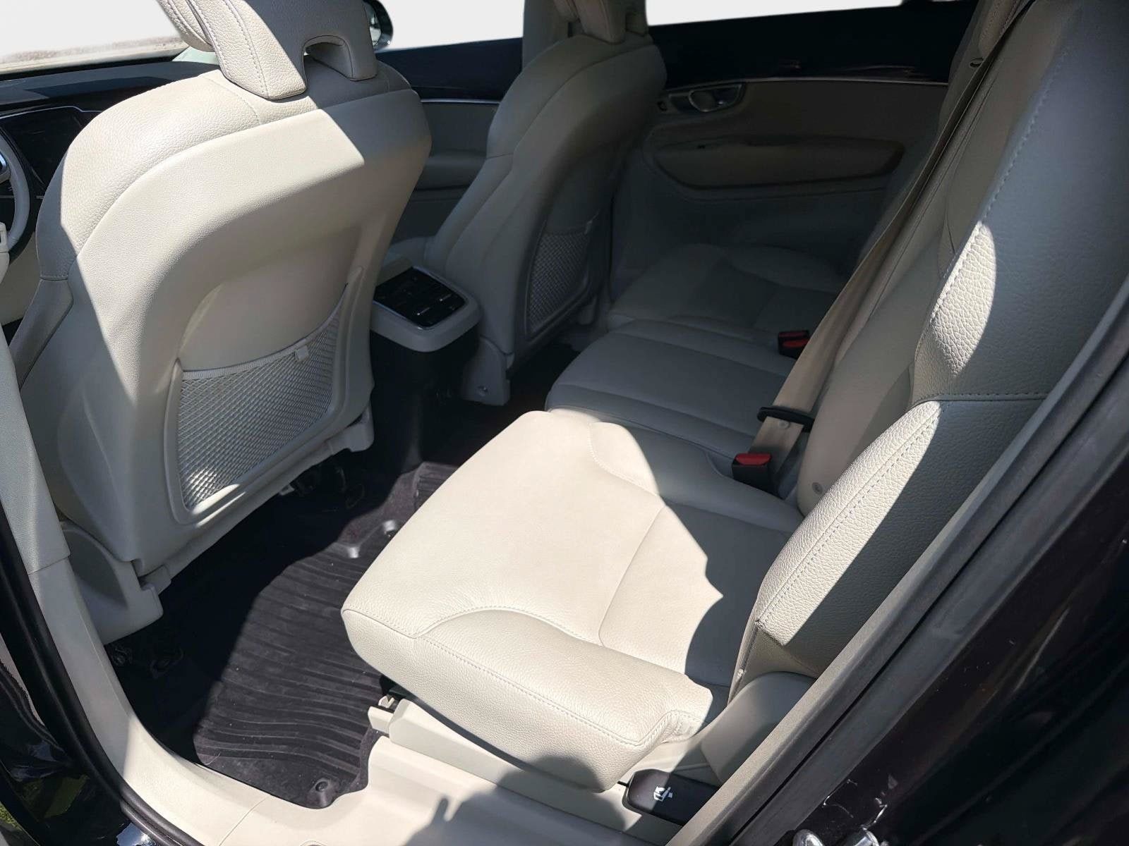 Used 2019 Volvo XC90 T5 Momentum w/ Protection Package Premier AWD/4WD image 14