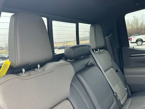 Used 2023 Chevrolet Silverado 1500 ZR2 w/ Technology Package image 45