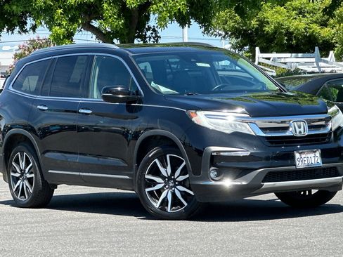 Used 2021 Honda Pilot Touring image 2