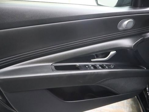 Used 2023 Hyundai Elantra SEL w/ Convenience Package FWD image 15