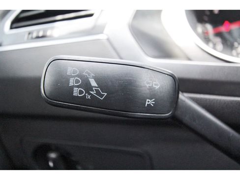 Used 2018 Volkswagen Tiguan S FWD image 17