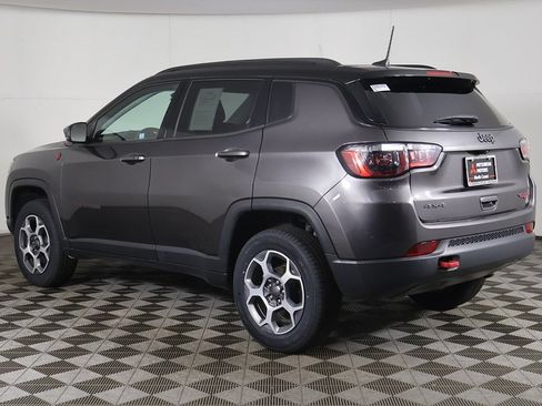 Used 2022 Jeep Compass Trailhawk AWD/4WD image 7