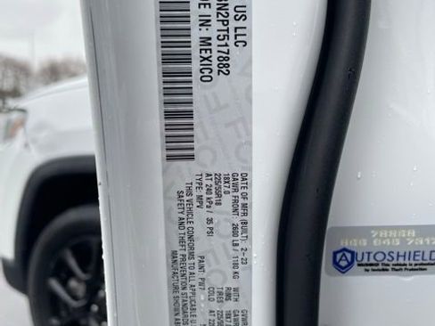 Used 2023 Jeep Compass Altitude w/ Sun and Sound Group image 38