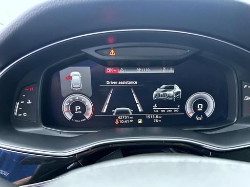 Used 2019 Audi Q8 Premium Plus AWD/4WD image 14