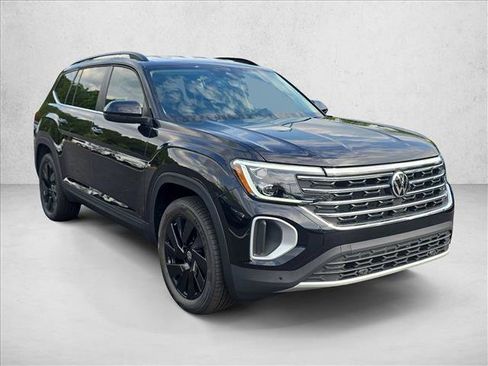 Used 2026 Volkswagen Atlas SE FWD image 7