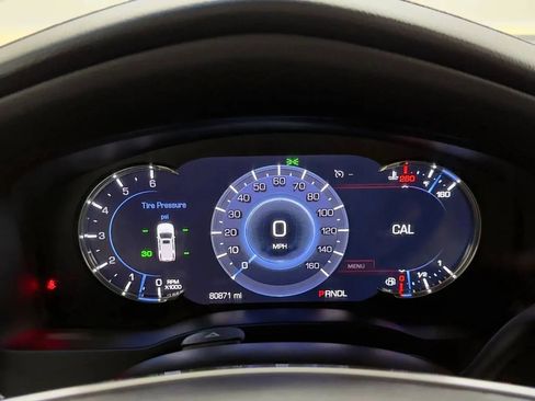 Used 2019 Cadillac Escalade Luxury RWD image 32