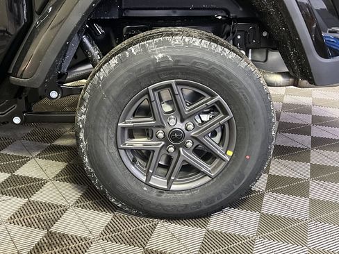 New 2026 Jeep Gladiator Sport image 5