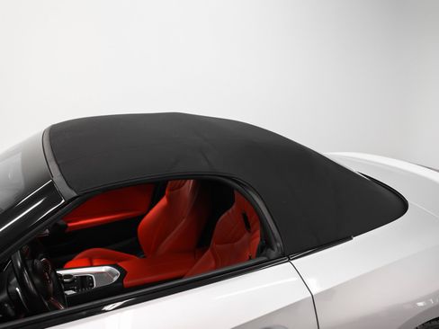 Used 2022 BMW Z4 M40i w/ Premium Package image 9