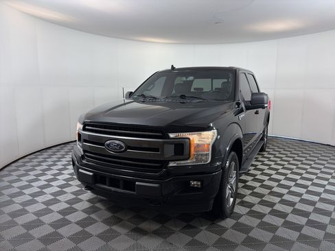 Used 2018 Ford F150 XLT w/ Equipment Group 302A Luxury image 2