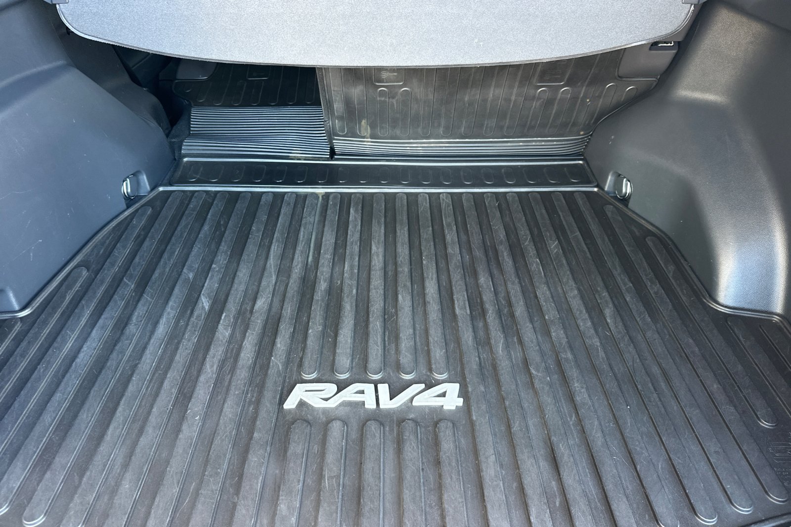 Used 2021 Toyota RAV4 XSE AWD/4WD image 12