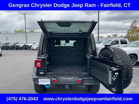 Used 2024 Jeep Wrangler Unlimited AWD/4WD image 30