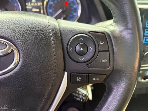 Used 2019 Toyota Corolla SE FWD image 7