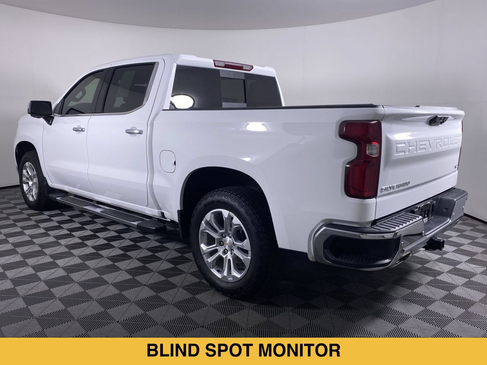 Certified 2023 Chevrolet Silverado 1500 LTZ AWD/4WD image 18