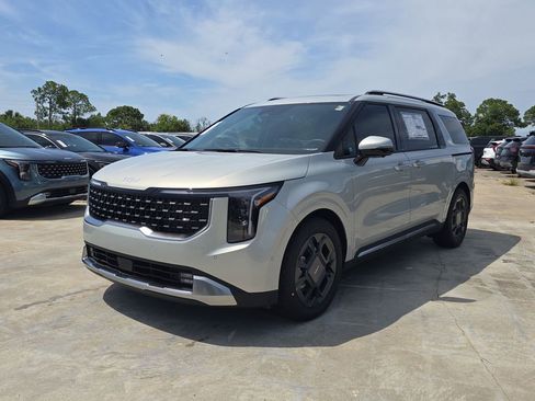 New 2026 Kia Carnival SX FWD image 4