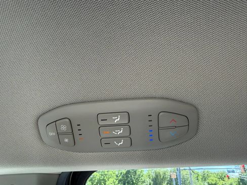 Used 2019 Kia Sedona LX FWD image 34