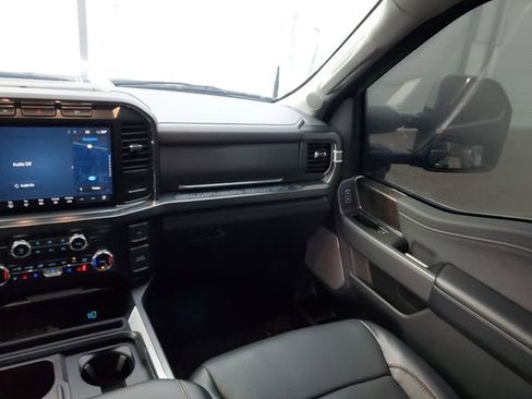 Used 2024 Ford F250 Lariat w/ Chrome Package image 14