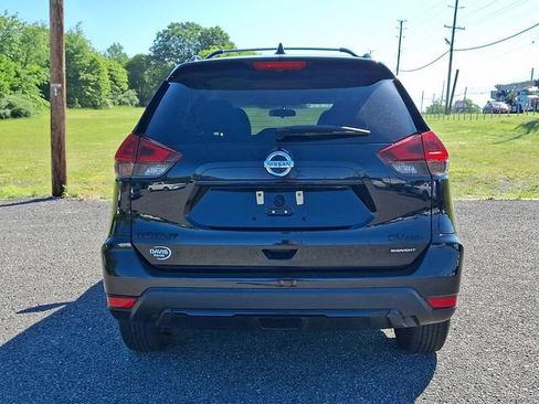 Used 2018 Nissan Rogue SV AWD/4WD image 5