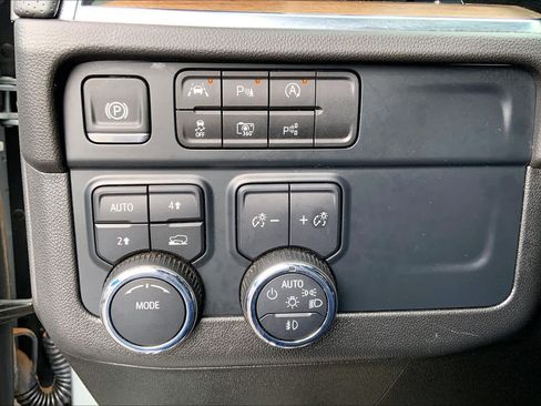 Used 2025 Chevrolet Tahoe High Country AWD/4WD image 68