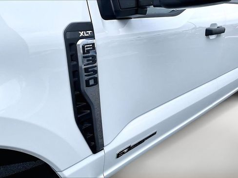 Used 2024 Ford F350 XLT image 8