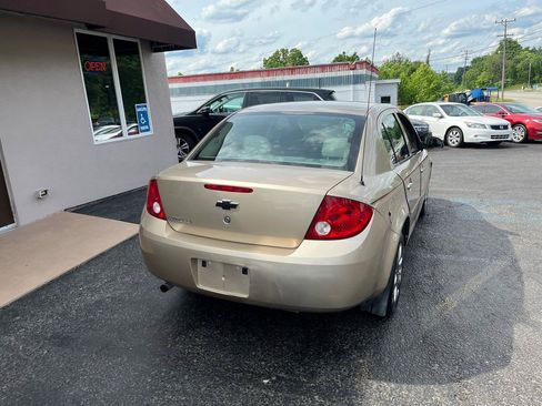 Used 2005 Chevrolet Cobalt LS FWD image 6
