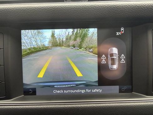 Used 2018 Jaguar XF S image 24