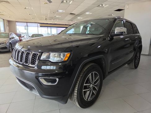 Used 2018 Jeep Grand Cherokee Limited AWD/4WD image 3