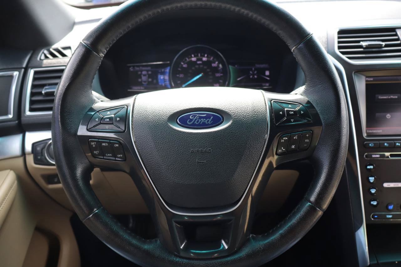 Used 2016 Ford Explorer Limited w/ Equipment Group 301A FWD image 19