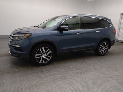 Used 2017 Honda Pilot Elite image 2