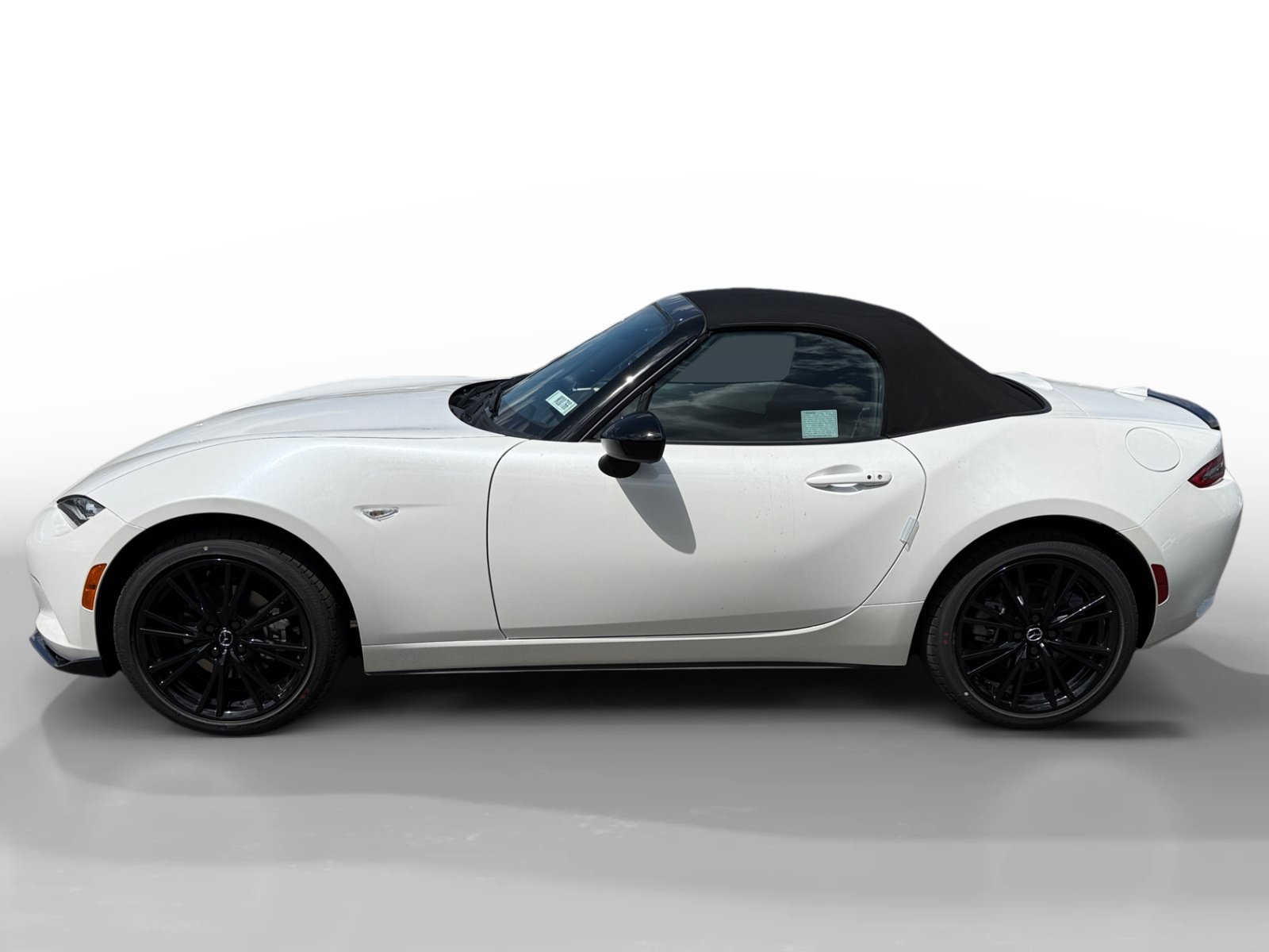 New 2026 MAZDA MX-5 Miata Club w/ Interior Package RWD image 2
