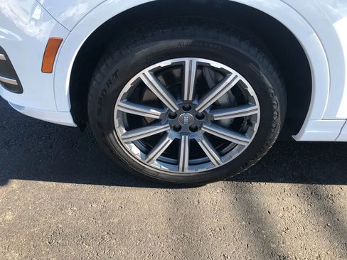 Used 2018 Audi Q7 3.0T Premium image 48