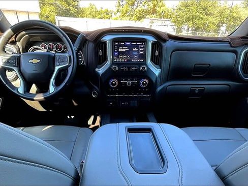 Used 2022 Chevrolet Silverado 1500 LTZ w/ LTZ Convenience Package II image 7