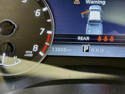 Used 2024 Nissan Frontier SL w/ Technology Package image 19