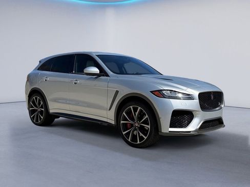 Used 2020 Jaguar F-PACE SVR image 7