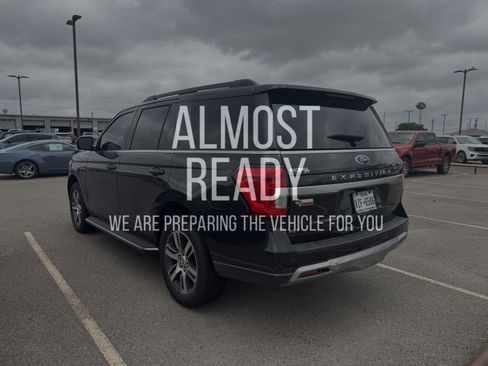 Certified 2023 Ford Expedition XLT RWD image 3