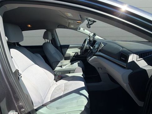 Used 2018 Honda Odyssey LX image 14