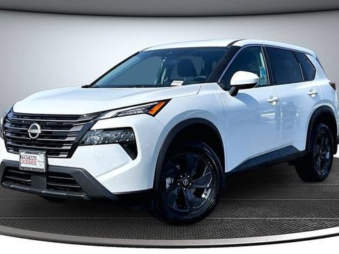 New 2026 Nissan Rogue SV w/ Cold Weather Package FWD image 2