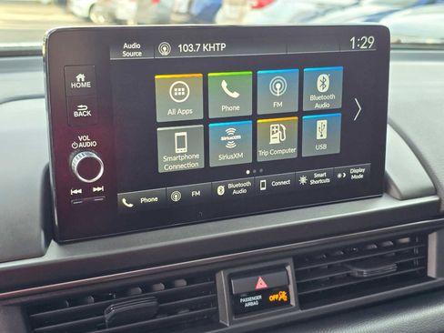 Used 2025 Honda Pilot TrailSport image 30