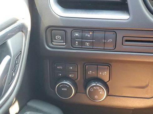 Certified 2022 Chevrolet Tahoe RST w/ Luxury Package AWD/4WD image 19