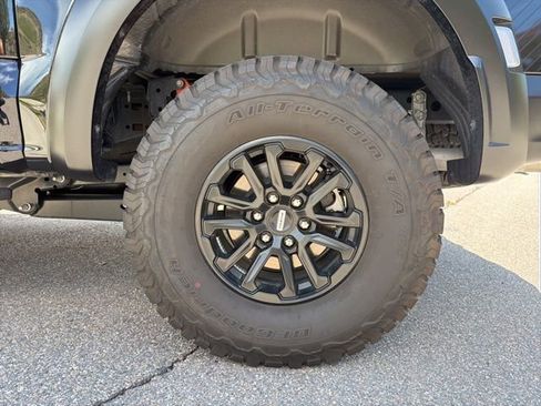 Used 2025 Ford F150 Raptor AWD/4WD image 10