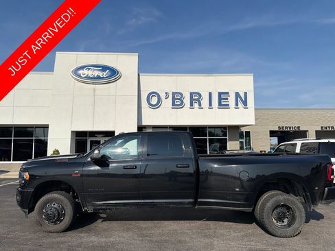 Used 2022 RAM 3500 Big Horn w/ Level C Equiment Group AWD/4WD image 1