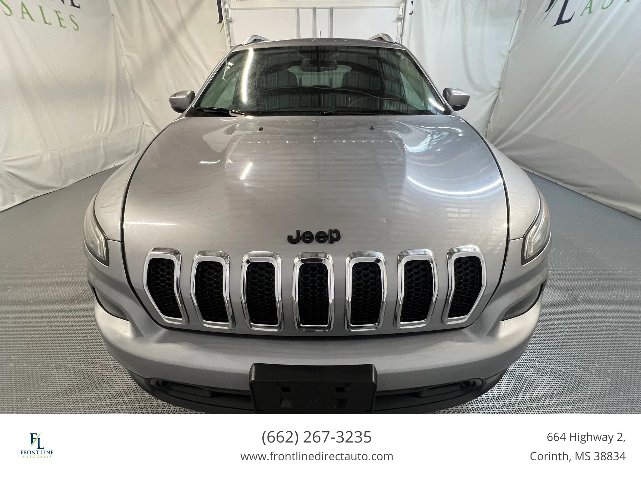 Used 2017 Jeep Cherokee Latitude w/ True North Edition AWD/4WD image 2