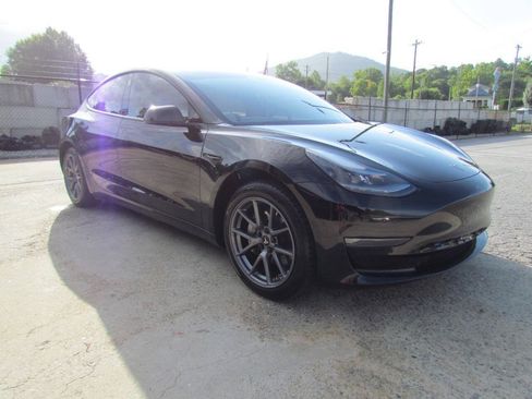 Used 2021 Tesla Model 3 Standard Range Plus RWD image 6