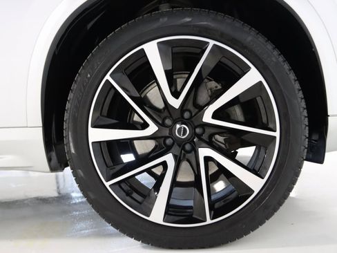 Used 2022 Volvo XC90 T6 Momentum w/ Advanced Package image 72