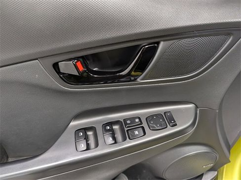 Used 2020 Hyundai Kona Limited image 14