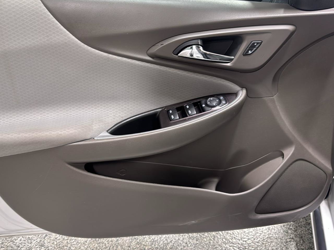Used 2020 Chevrolet Malibu LS FWD image 38